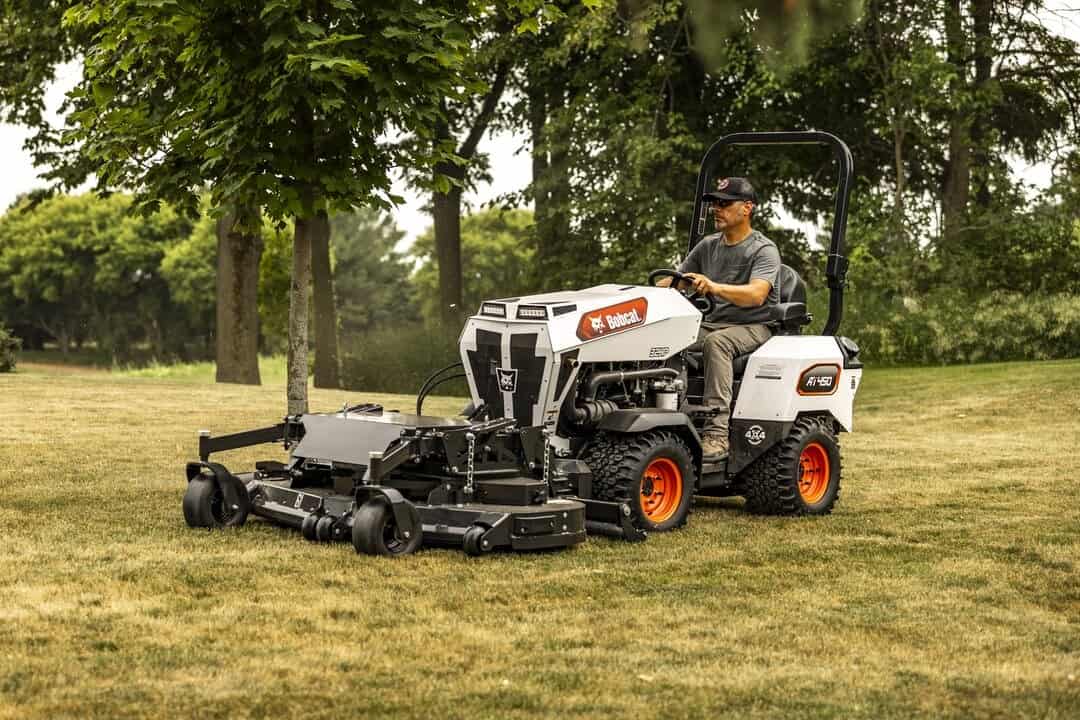 Browse Specs and more for the Bobcat AT450 Articulating Tractor – DIESEL - KC Bobcat